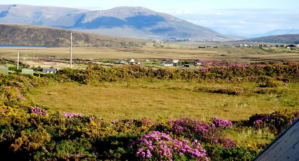 Achill Lodge Guest House Bunacurry Exteriör bild