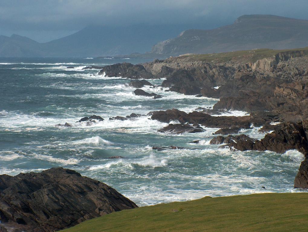 Achill Lodge Guest House Bunacurry Exteriör bild
